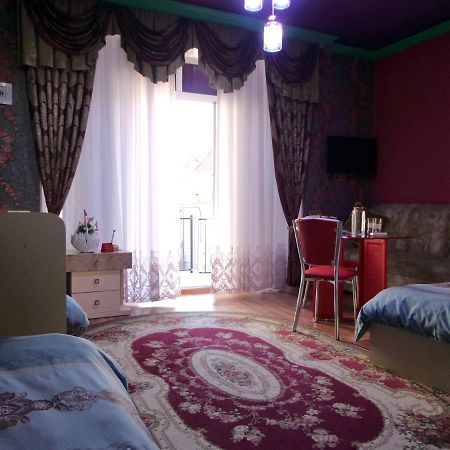 Tubram S Ailəvi Qonaq Evi Panzió Şǝki Kültér fotó