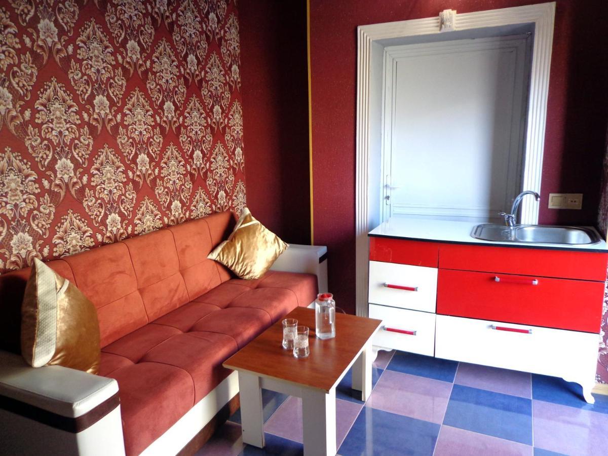 Tubram S Ailəvi Qonaq Evi Panzió Şǝki Kültér fotó