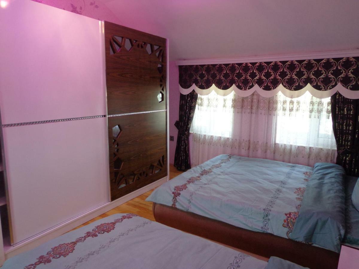 Tubram S Ailəvi Qonaq Evi Panzió Şǝki Kültér fotó