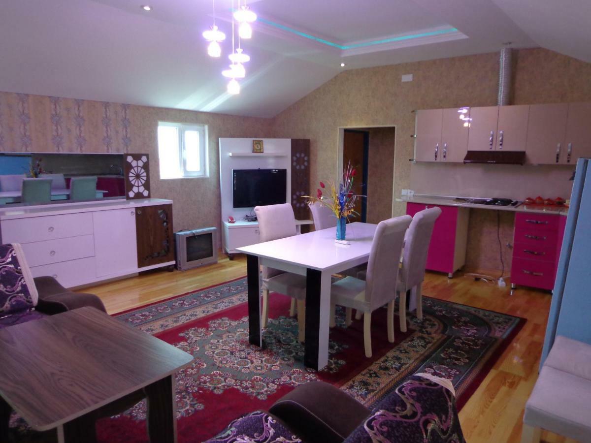 Tubram S Ailəvi Qonaq Evi Panzió Şǝki Kültér fotó
