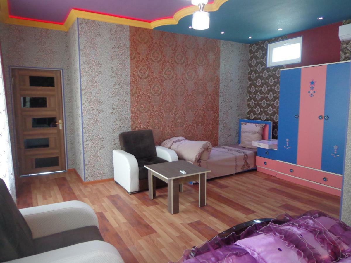 Tubram S Ailəvi Qonaq Evi Panzió Şǝki Kültér fotó